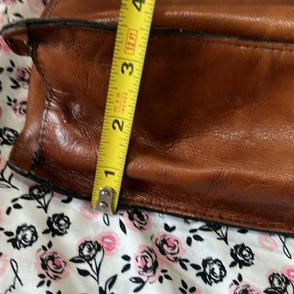 Fossil Leather Crossbody Bag - Picture 9 of 13